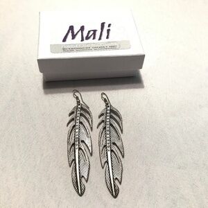 Feather Shaped Earrings with Rhinestones